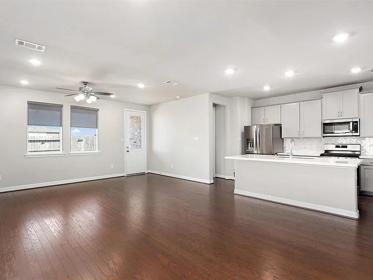 2116 Sweet Bay Dr — Photo 9