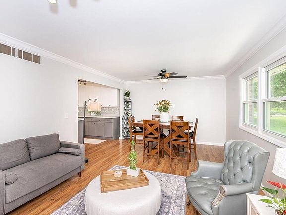 4th image of 5085 Parkside Dr