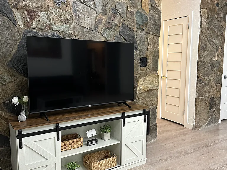 2650 Philippe Pkwy — Photo 34