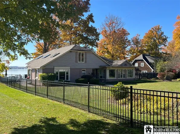 4241 Marthas Vineyard, Bemus Pt, NY 14712