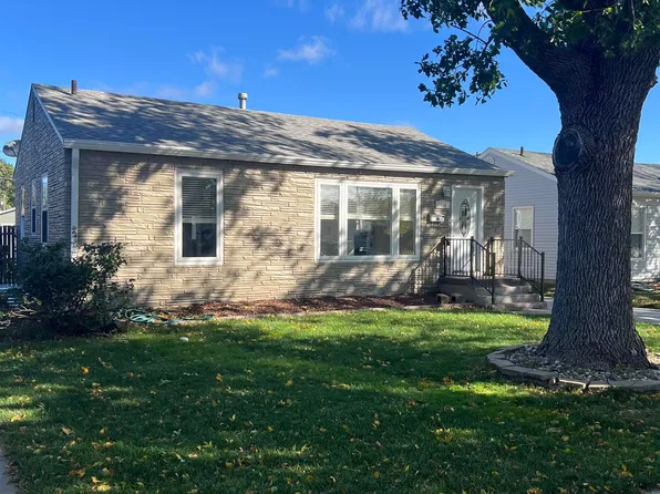 1934 W 7th St, Hastings, NE 68901