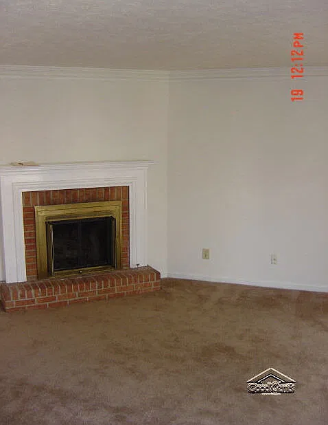 2 bed, 2.5 bath, 1300 sqft, $1,200 — Photo 3