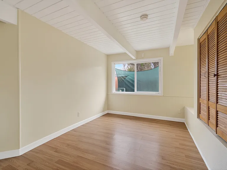 259 Gloria Dr — Photo 16