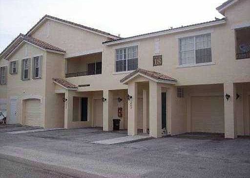 1st image of 1002 Belmont Pl #1002