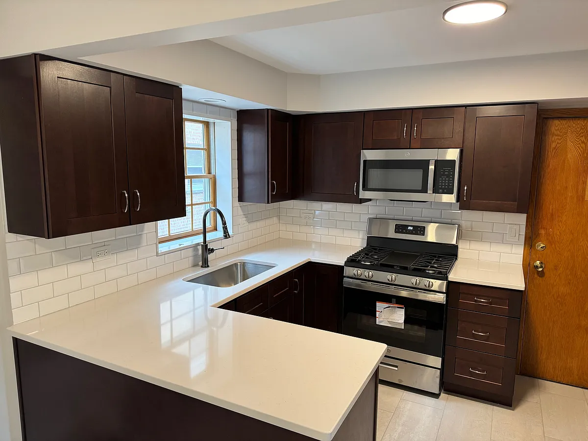 Building Photo - 8850 N Wisner St #1E
