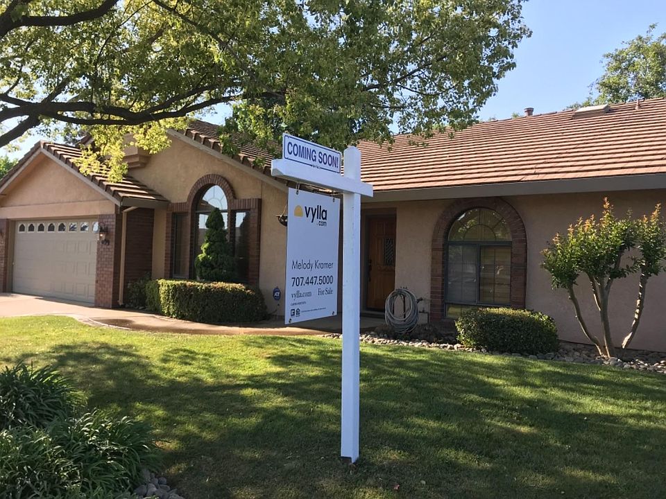 2nd image of 699 Adare Way