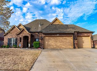 9412 N 95th East Pl, Owasso, OK 74055