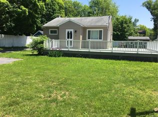 9 Marion Ave, Pulaski, NY 13142