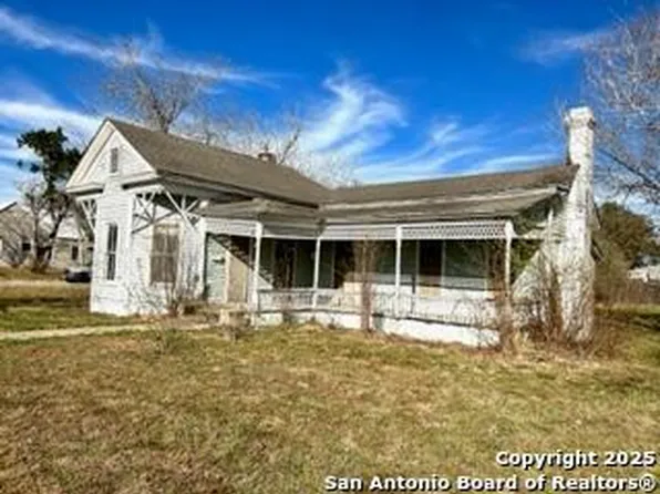 101 S Kathleen St., Beeville 78102