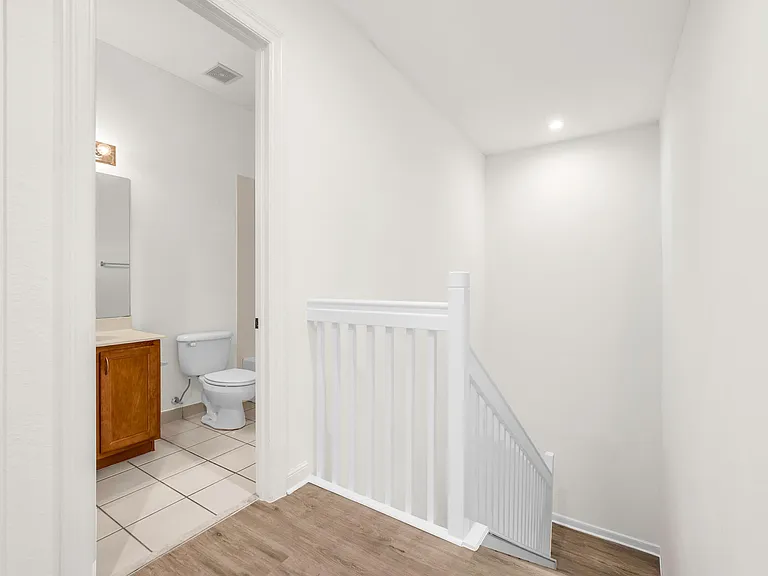 650 Pacific Grove Dr #5 — Photo 16