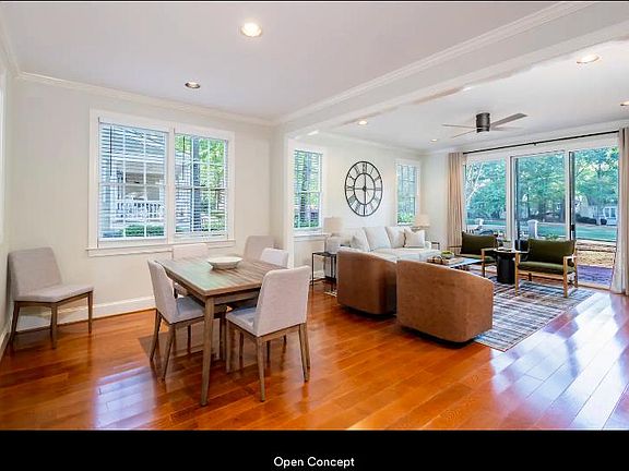 5th image of 125 Woodcrest Dr
