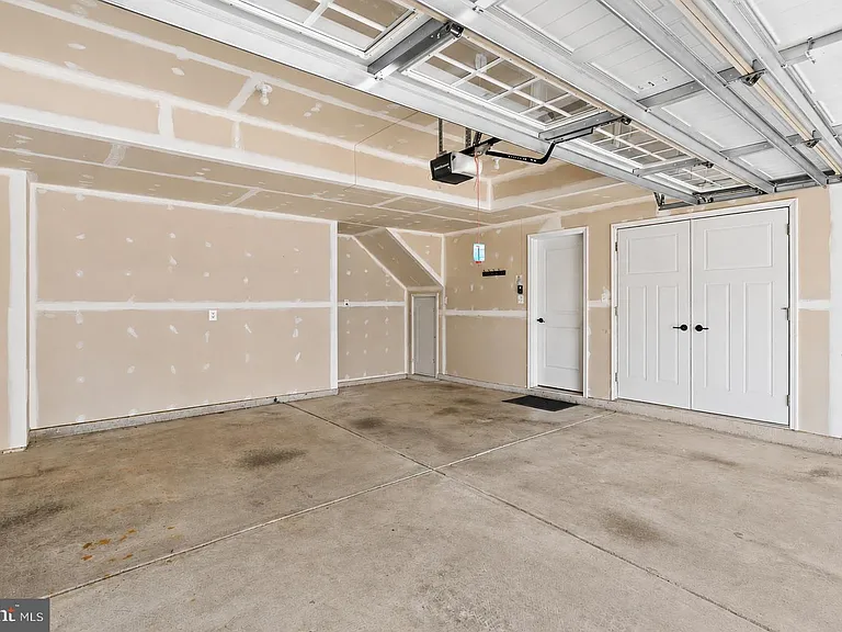 10969 Bartholomew Aly — Photo 19