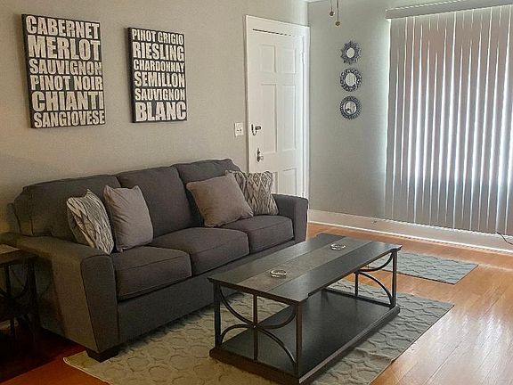 3rd image of 3421 Fairfield Ave #3421