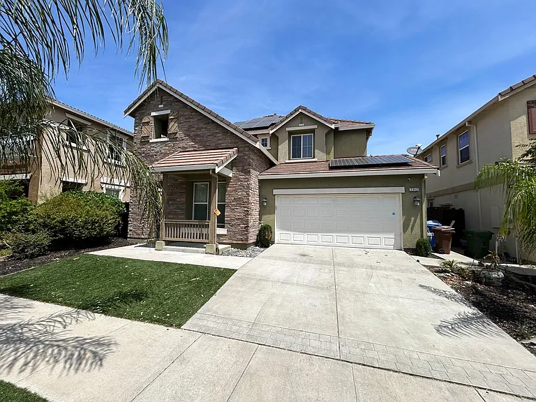 2342 Blue Ridge Ave — Photo 1