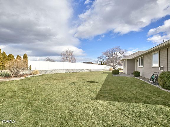 4th image of 1406 Heritage Hills Ct