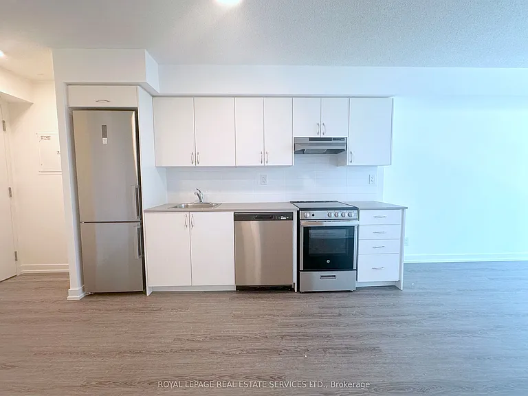 25 Kitney Dr #423 — Photo 3