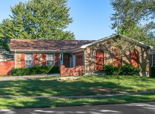 8703 Wooded Glen Rd, Louisville, KY 40220