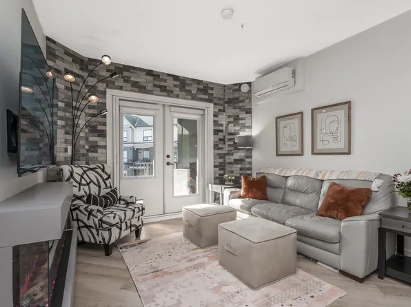 2493 Montrose Ave #412, Abbotsford, BC V2S 3S9
