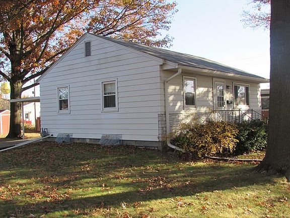 2nd image of 1406 Desmont Dr