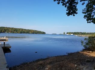 7090 Lake Bluff Rd, Wolcott, NY 14590