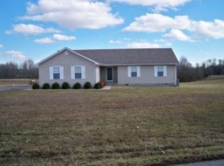 3044 Slaughters Lake Rd, Hanson, KY 42413