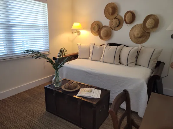 41 Vista Gardens Trl APT 201, Vero Beach, FL 32962