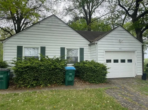 501 NE Shady Lane Dr, Kansas City, MO 64118