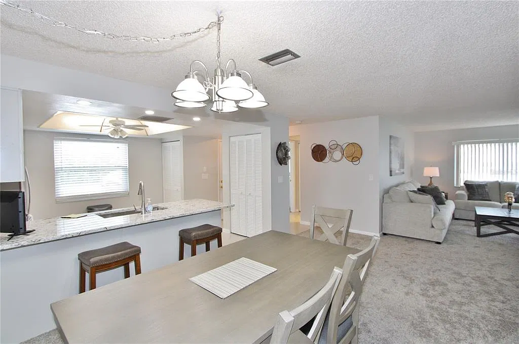 2 bed, 2.0 bath, 1148 sqft, $1,900 — Photo 4