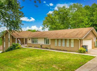2030 Seven Oaks Dr, Morristown, TN 37814