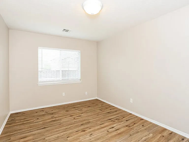 236 Starlight Dr — Photo 13