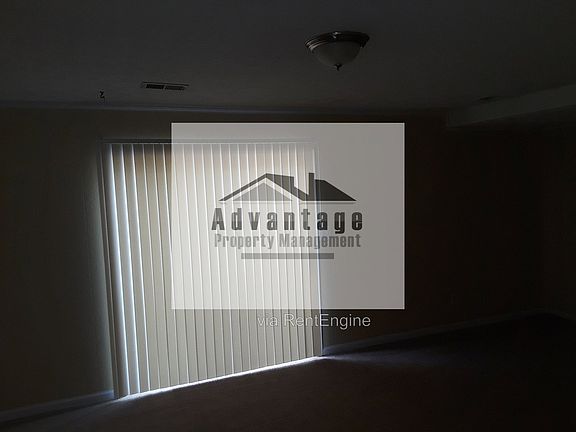 4th image of 8149 Creek St