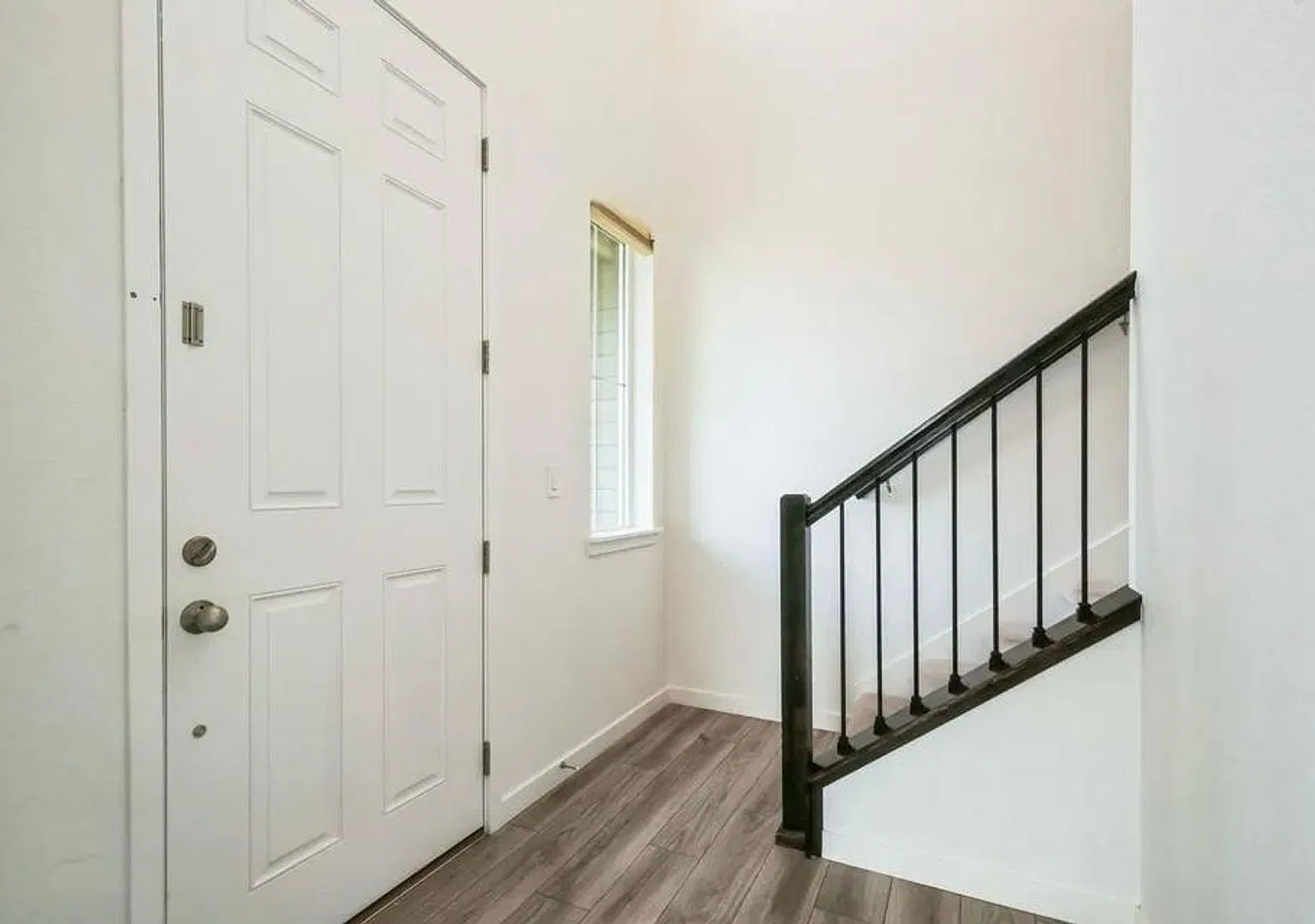 Spacious 4BR 3 Bath End-unit Townhouse with 2-Car Garage in Erie, Boulder County (BVSD) — Photo 2