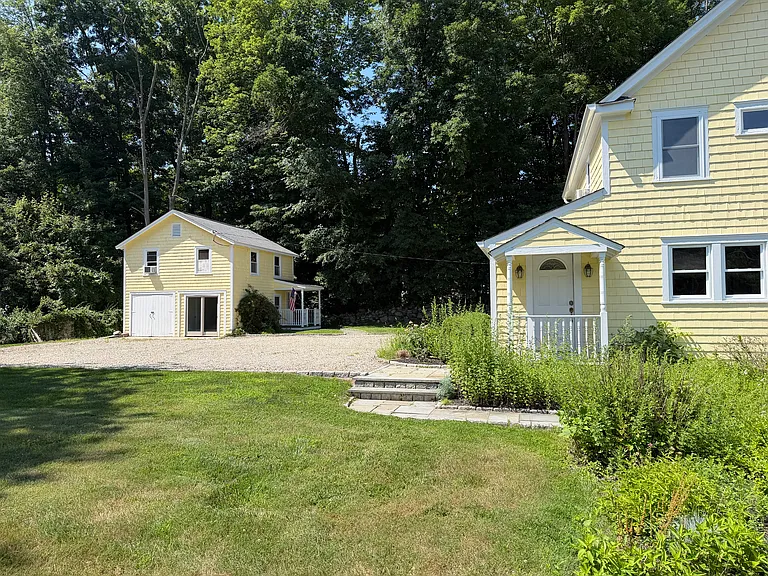 159 Barry Ave — Photo 15