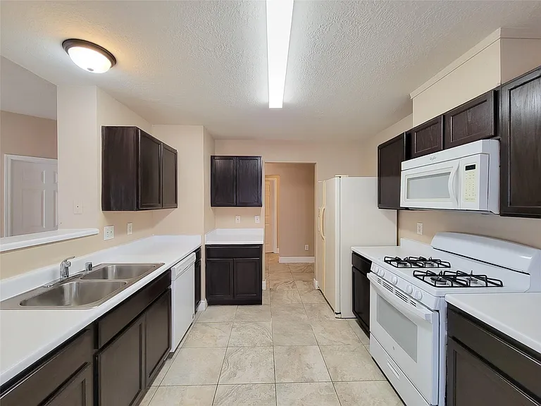 9319 Knockomie Ct — Photo 10