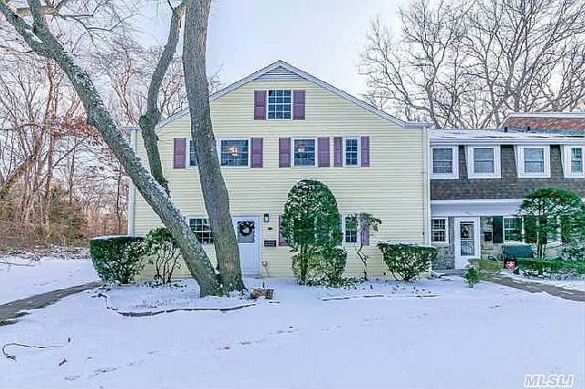 1st image of 1067 Village Dr