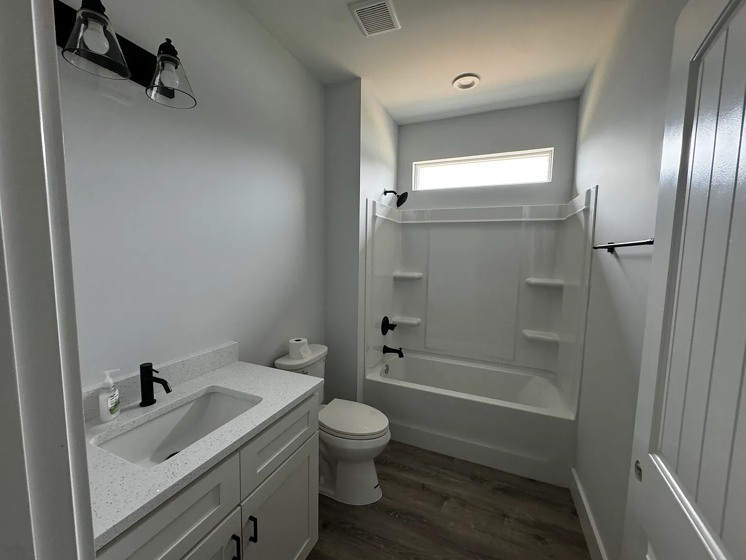 3 bed, 1580 sqft, $2,150 — Photo 2