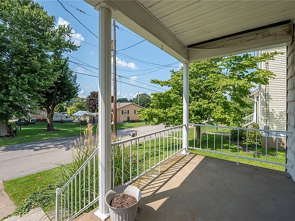 5th image of 321 W Keeling Ave