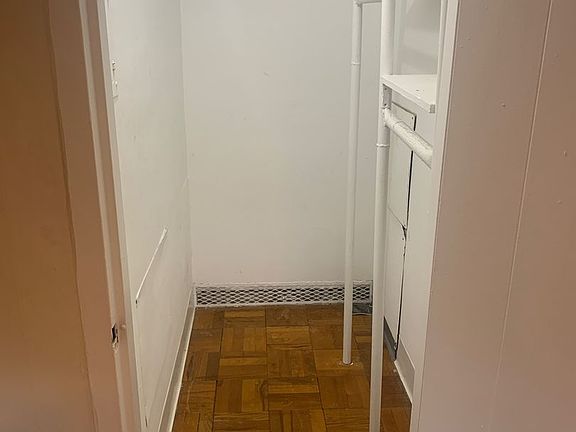 5th image of 3524 Grove Ave APT 5