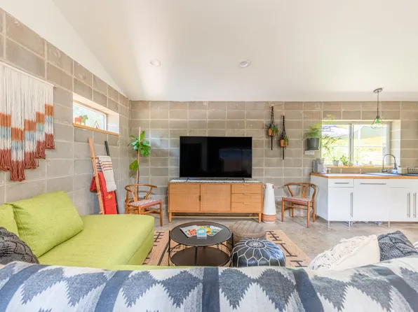 2202 Santa Rosa St, Austin, TX 78702