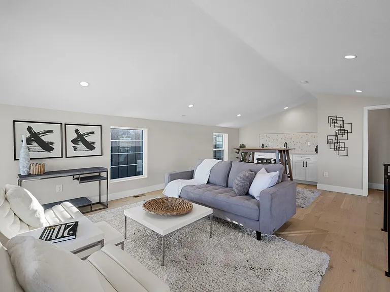 1476 Newton St — Photo 15
