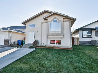 175 N Cowichan Ct W, Lethbridge, AB T1K 7T7