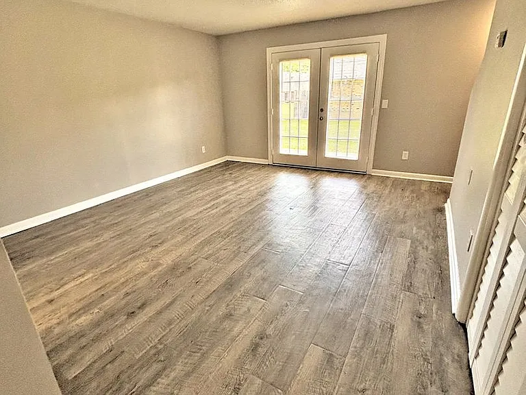 Avalon Cove Townhomes — Photo 12
