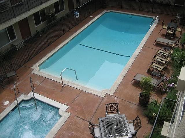 1st image of 20327 Saticoy St Unit 116