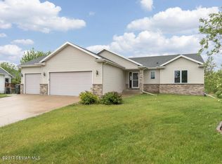 6175 Stonebrooke Ln SW, Rochester, MN 55902