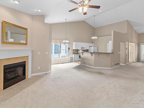 4th image of 6930 Camden Dr