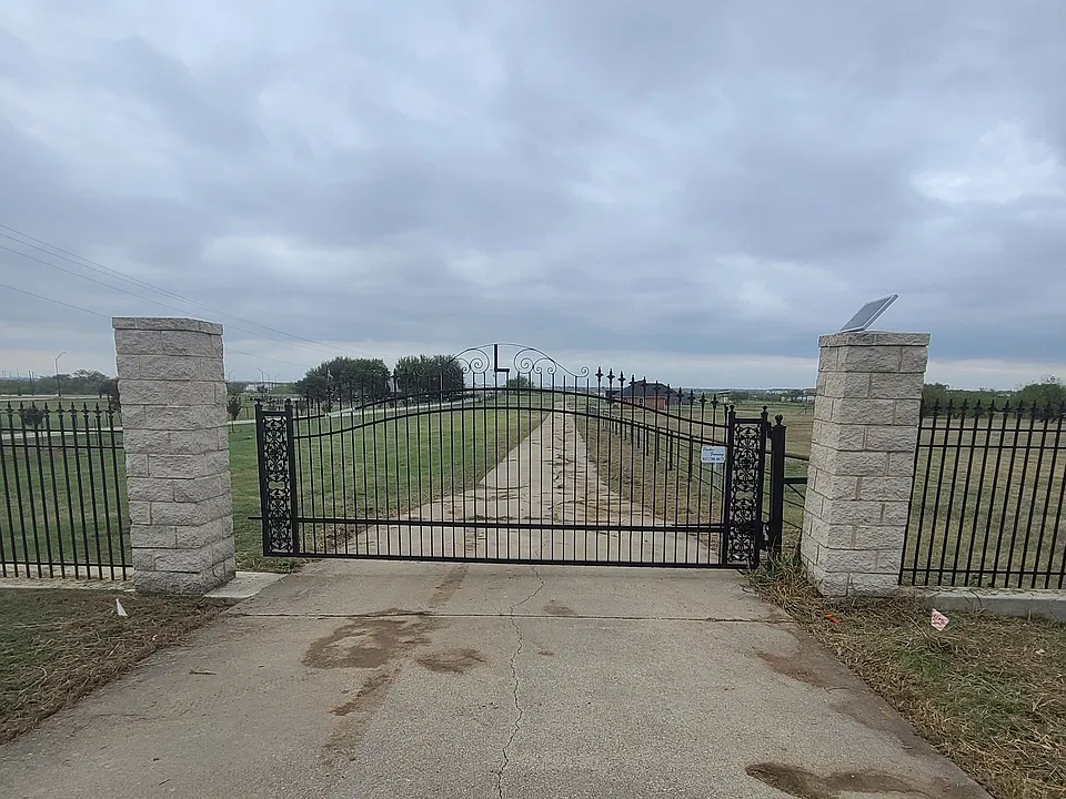 10571 FM 156 S