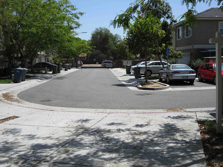672 Janae Gln — Photo 8