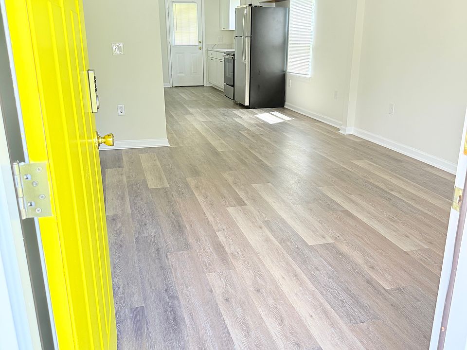 1st image of 1424 Brown St #B