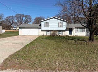 3430 W County Line Rd, Knox, IN 46534