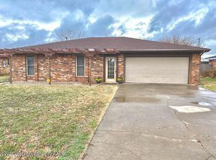 1413 Charles Ave, Panhandle, TX 79068